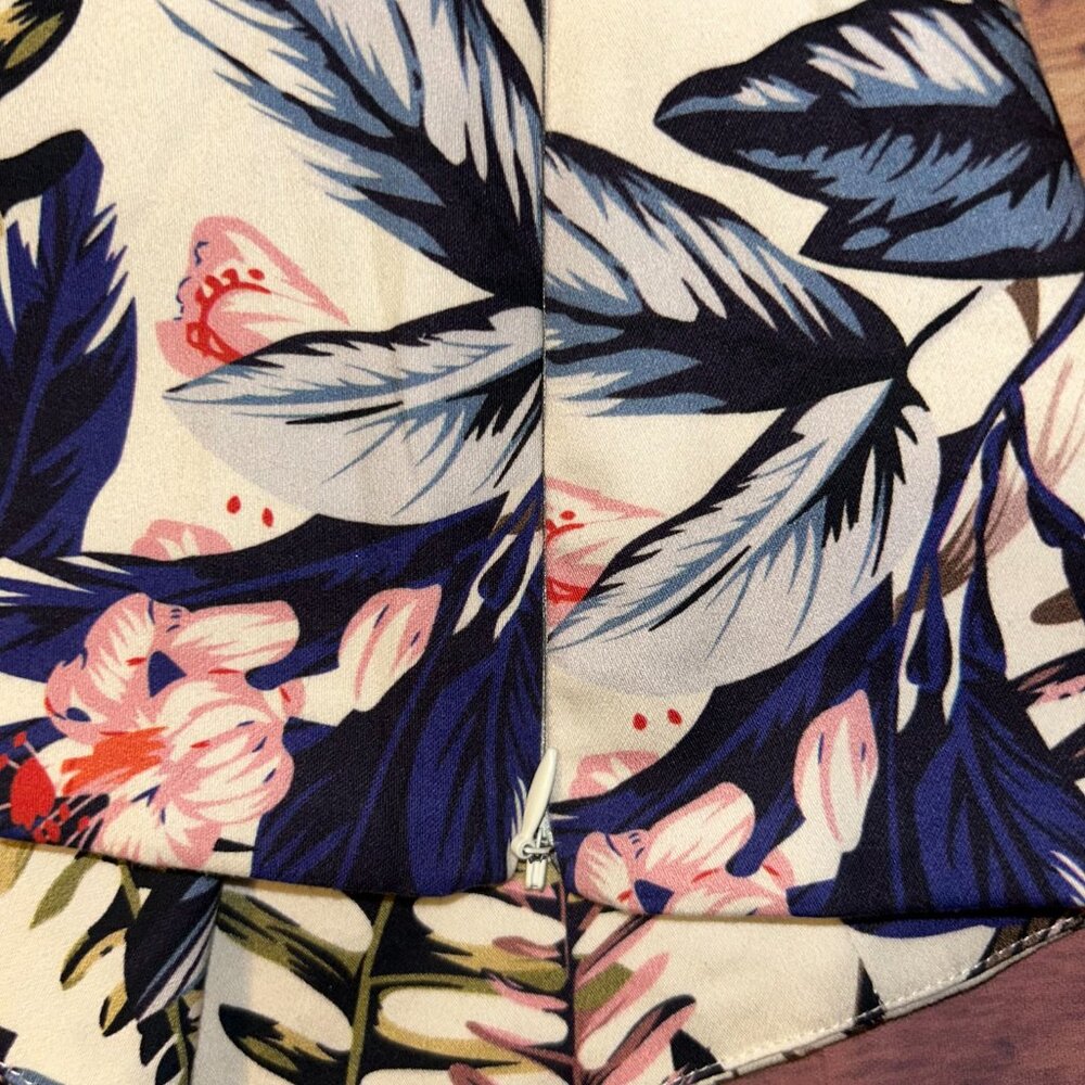 Boston Proper Tropical Floral One-Shoulder Ruffle Top - Size 4 - Picture 5 of 9